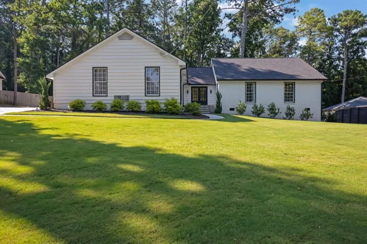 514 Dogwood Circle, Norcross, Georgia 30071