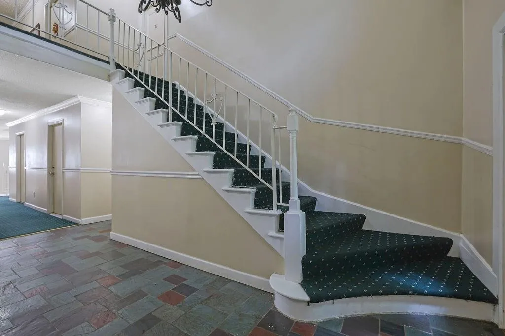 6851 Roswell Road Unit Q20, Sandy Springs, Georgia 30328, 3 Bedrooms Bedrooms, ,2 BathroomsBathrooms,Residential,Sold,6851 Roswell Road Unit Q20,7493097