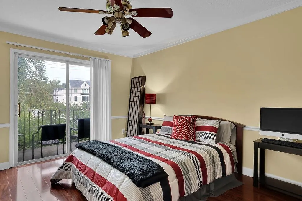 6851 Roswell Road Unit Q20, Sandy Springs, Georgia 30328, 3 Bedrooms Bedrooms, ,2 BathroomsBathrooms,Residential,Sold,6851 Roswell Road Unit Q20,7493097