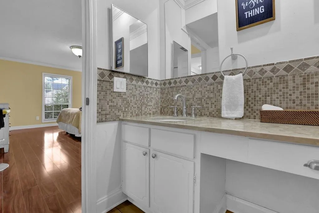 6851 Roswell Road Unit Q20, Sandy Springs, Georgia 30328, 3 Bedrooms Bedrooms, ,2 BathroomsBathrooms,Residential,Sold,6851 Roswell Road Unit Q20,7493097