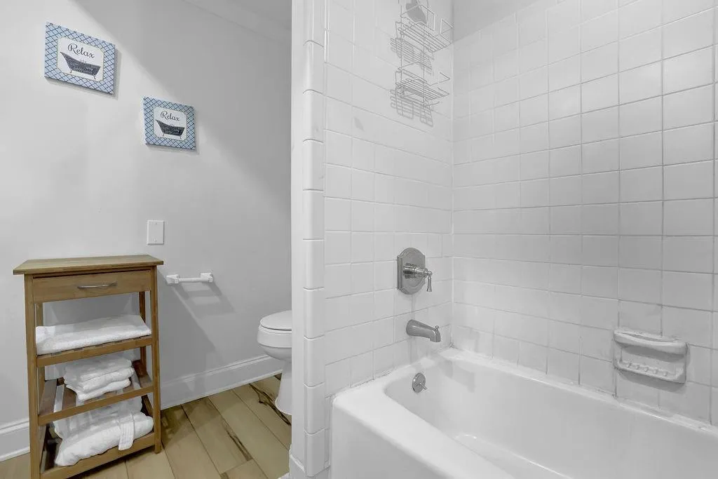 6851 Roswell Road Unit Q20, Sandy Springs, Georgia 30328, 3 Bedrooms Bedrooms, ,2 BathroomsBathrooms,Residential,Sold,6851 Roswell Road Unit Q20,7493097