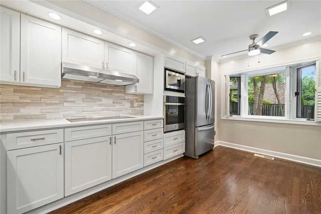 6 Alston Place Ne Place Ne, Atlanta, Georgia 30324, 3 Bedrooms Bedrooms, ,3 BathroomsBathrooms,Residential,For Sale,6 Alston Place Ne Place Ne,7606803