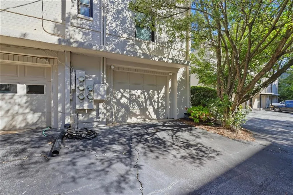 104 Ardmore Place Nw Unit 3, Atlanta, Georgia 30309, 2 Bedrooms Bedrooms, ,1 BathroomBathrooms,Residential,For Sale,104 Ardmore Place Nw Unit 3,7666646