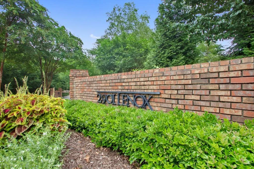 2901 Lenox Road Ne Unit 610, Atlanta, Georgia 30324, 2 Bedrooms Bedrooms, ,2 BathroomsBathrooms,Residential,Sold,2901 Lenox Road Ne Unit 610,5578405