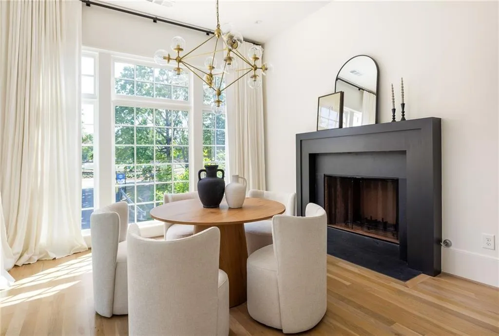 77 Delmont Drive Ne, Atlanta, Georgia 30305, 4 Bedrooms Bedrooms, ,4 BathroomsBathrooms,Residential,For Sale,77 Delmont Drive Ne,7588047