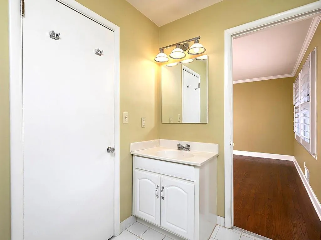 6618 Cherry Tree Lane, Sandy Springs, Georgia 30328, 4 Bedrooms Bedrooms, ,2 BathroomsBathrooms,Residential,Sold,6618 Cherry Tree Lane,7024649