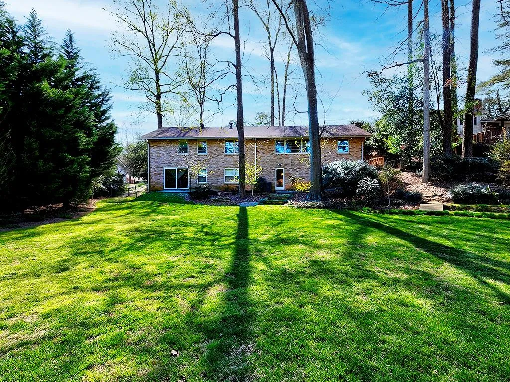 6618 Cherry Tree Lane, Sandy Springs, Georgia 30328, 4 Bedrooms Bedrooms, ,2 BathroomsBathrooms,Residential,Sold,6618 Cherry Tree Lane,7024649