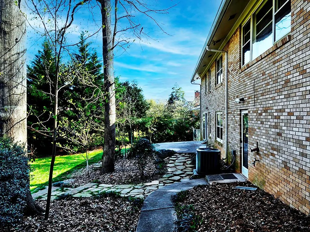 6618 Cherry Tree Lane, Sandy Springs, Georgia 30328, 4 Bedrooms Bedrooms, ,2 BathroomsBathrooms,Residential,Sold,6618 Cherry Tree Lane,7024649