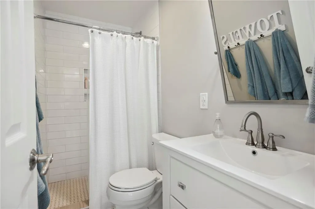 Georgia 30350, ,4 BathroomsBathrooms,Residential,Sold,7228550