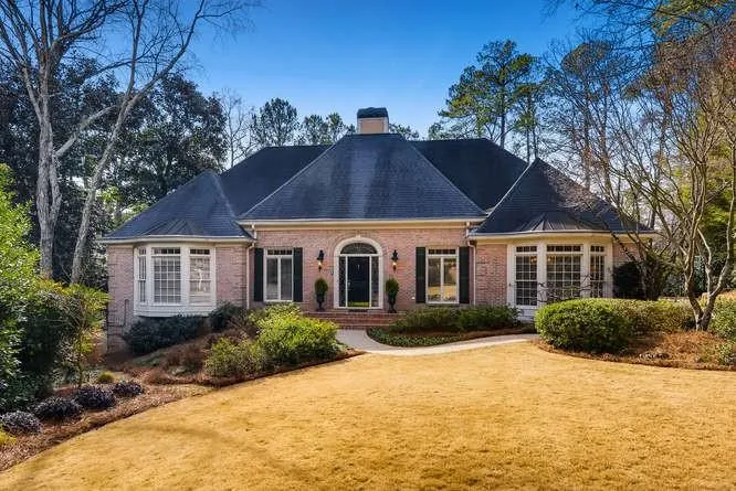 915 Curlew Court Nw, Atlanta, Georgia 30327, 4 Bedrooms Bedrooms, ,5 BathroomsBathrooms,Residential,Sold,915 Curlew Court Nw,6502147