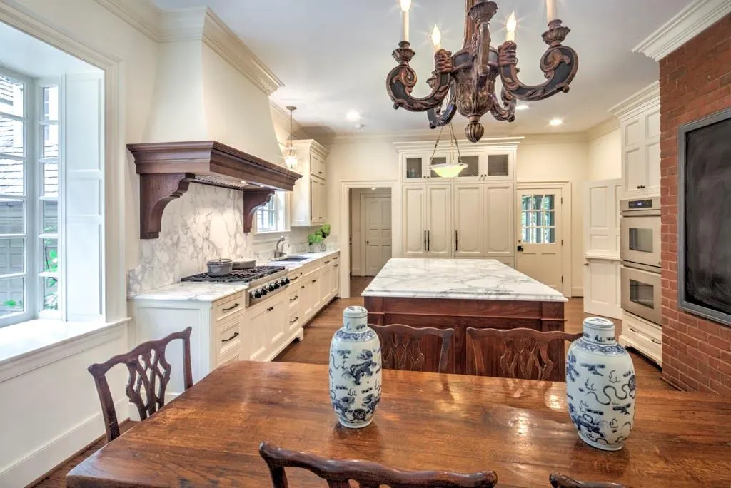 1725 Winterthur Close, Atlanta, Georgia 30328, 5 Bedrooms Bedrooms, ,5 BathroomsBathrooms,Residential,Sold,1725 Winterthur Close,5959949