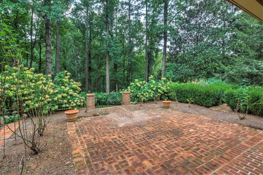 1725 Winterthur Close, Atlanta, Georgia 30328, 5 Bedrooms Bedrooms, ,5 BathroomsBathrooms,Residential,Sold,1725 Winterthur Close,5959949