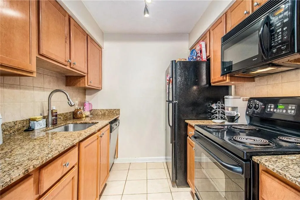 2955 Seven Pines Lane Unit 2, Atlanta, Georgia 30339, 2 Bedrooms Bedrooms, ,2 BathroomsBathrooms,Residential,For Sale,2955 Seven Pines Lane Unit 2,7621978