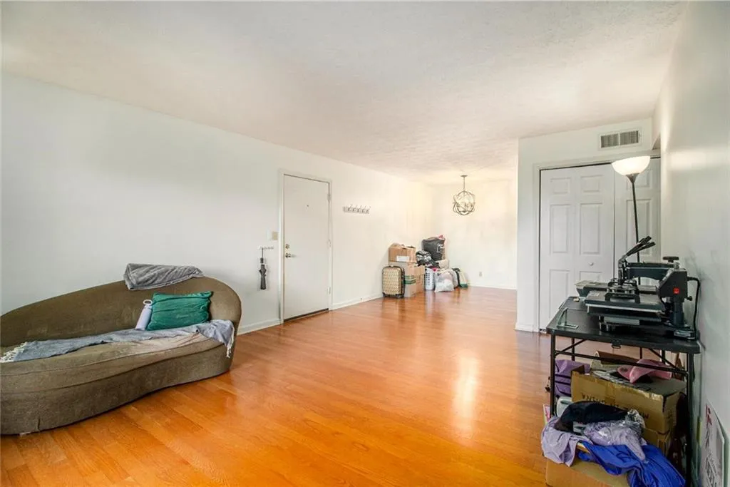 2955 Seven Pines Lane Unit 2, Atlanta, Georgia 30339, 2 Bedrooms Bedrooms, ,2 BathroomsBathrooms,Residential,For Sale,2955 Seven Pines Lane Unit 2,7621978