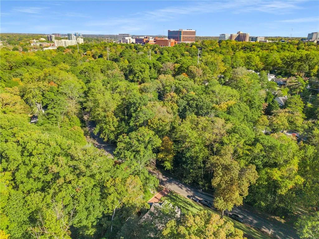 559 Spring Valley Road Nw, Atlanta, Georgia 30318, 6 Bedrooms Bedrooms, ,4 BathroomsBathrooms,Residential,For Sale,559 Spring Valley Road Nw,7675540