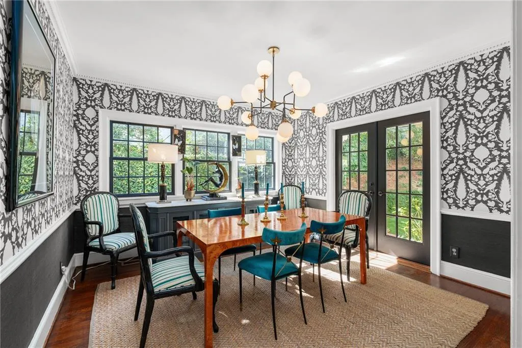 559 Spring Valley Road Nw, Atlanta, Georgia 30318, 6 Bedrooms Bedrooms, ,4 BathroomsBathrooms,Residential,For Sale,559 Spring Valley Road Nw,7675540