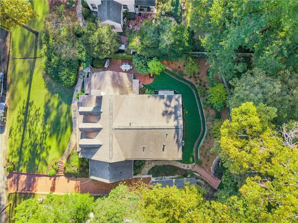 559 Spring Valley Road Nw, Atlanta, Georgia 30318, 6 Bedrooms Bedrooms, ,4 BathroomsBathrooms,Residential,For Sale,559 Spring Valley Road Nw,7675540