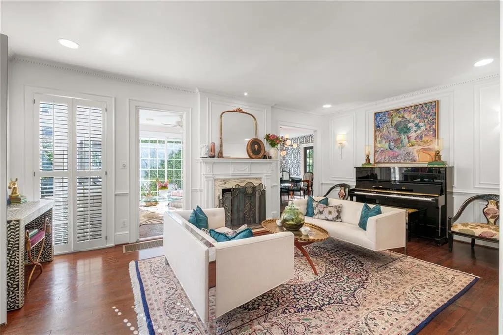 559 Spring Valley Road Nw, Atlanta, Georgia 30318, 6 Bedrooms Bedrooms, ,4 BathroomsBathrooms,Residential,For Sale,559 Spring Valley Road Nw,7675540