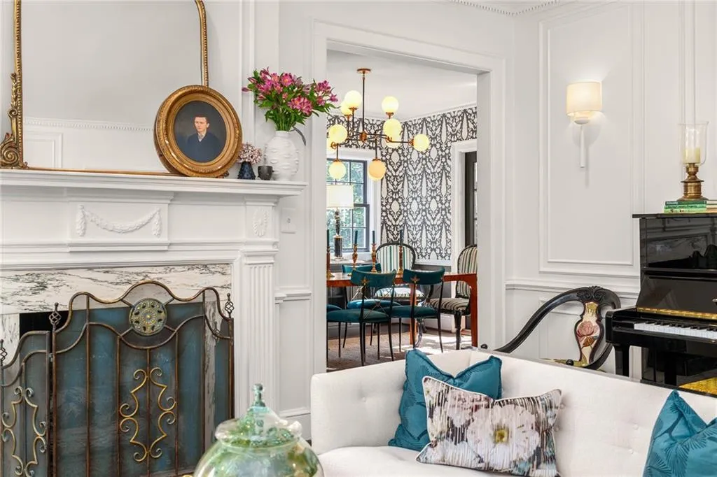 559 Spring Valley Road Nw, Atlanta, Georgia 30318, 6 Bedrooms Bedrooms, ,4 BathroomsBathrooms,Residential,For Sale,559 Spring Valley Road Nw,7675540