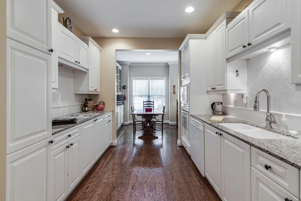 102 Brickstone Drive, Sandy Springs, Georgia 30339, 3 Bedrooms Bedrooms, ,2 BathroomsBathrooms,Residential,Sold,102 Brickstone Drive,6779181