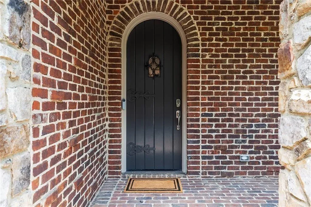 580 Cliftwood Court, Sandy Springs, Georgia 30328, 4 Bedrooms Bedrooms, ,4 BathroomsBathrooms,Residential,For Sale,580 Cliftwood Court,7575720