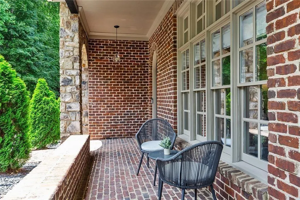 580 Cliftwood Court, Sandy Springs, Georgia 30328, 4 Bedrooms Bedrooms, ,4 BathroomsBathrooms,Residential,For Sale,580 Cliftwood Court,7575720