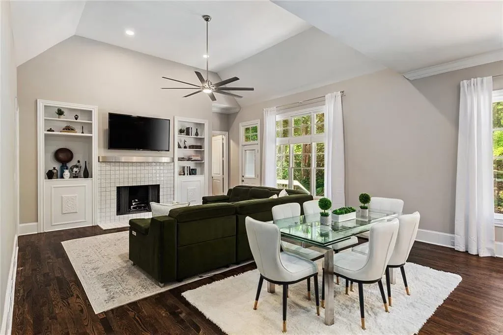 580 Cliftwood Court, Sandy Springs, Georgia 30328, 4 Bedrooms Bedrooms, ,4 BathroomsBathrooms,Residential,For Sale,580 Cliftwood Court,7575720