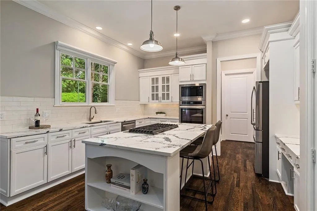 580 Cliftwood Court, Sandy Springs, Georgia 30328, 4 Bedrooms Bedrooms, ,4 BathroomsBathrooms,Residential,For Sale,580 Cliftwood Court,7575720