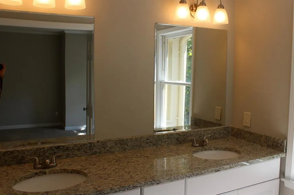 115 Brantley Road, Atlanta, Georgia 30350, 2 Bedrooms Bedrooms, ,2 BathroomsBathrooms,Residential,Sold,115 Brantley Road,5590958