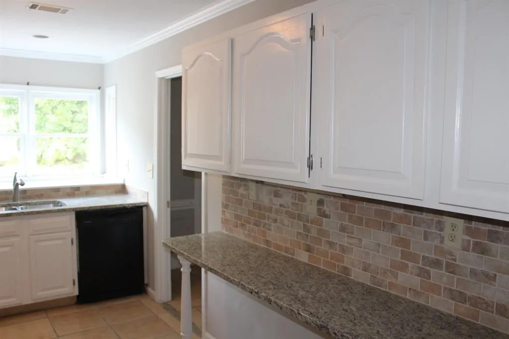 115 Brantley Road, Atlanta, Georgia 30350, 2 Bedrooms Bedrooms, ,2 BathroomsBathrooms,Residential,Sold,115 Brantley Road,5590958