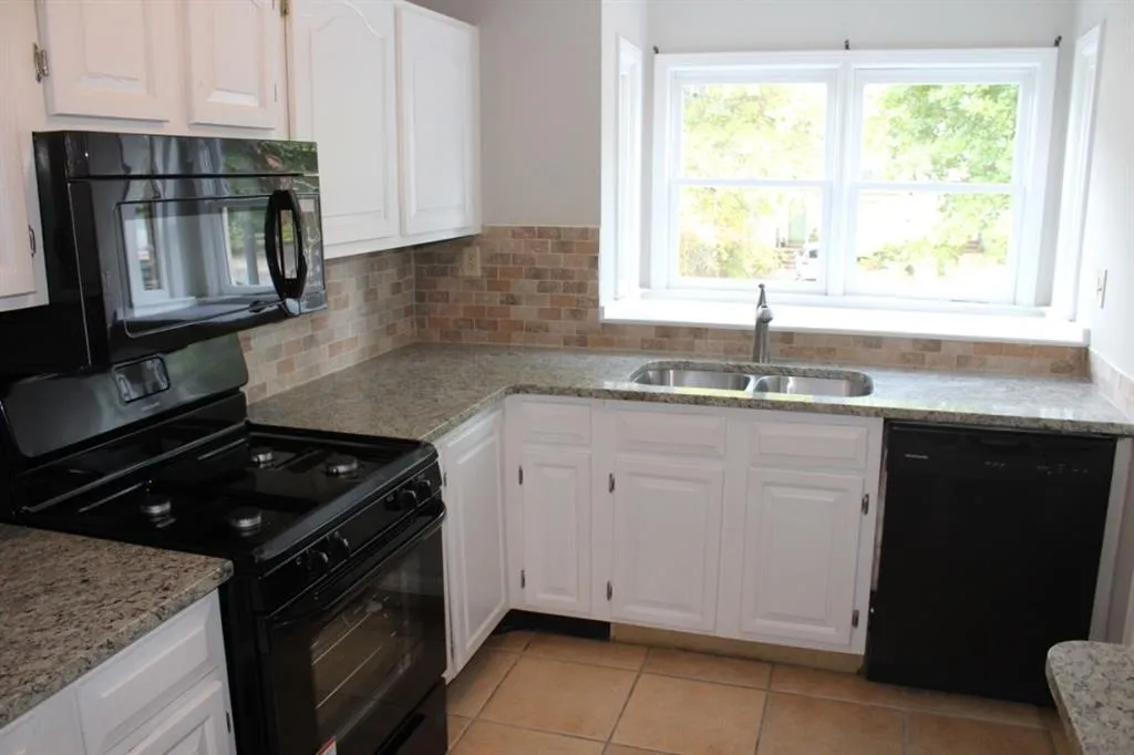 115 Brantley Road, Atlanta, Georgia 30350, 2 Bedrooms Bedrooms, ,2 BathroomsBathrooms,Residential,Sold,115 Brantley Road,5590958