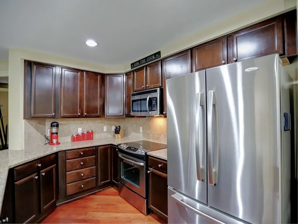 200 River Vista Drive Unit 420, Atlanta, Georgia 30339, 2 Bedrooms Bedrooms, ,2 BathroomsBathrooms,Residential,Sold,200 River Vista Drive Unit 420,6031232