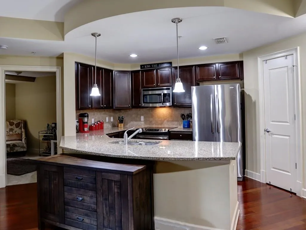 200 River Vista Drive Unit 420, Atlanta, Georgia 30339, 2 Bedrooms Bedrooms, ,2 BathroomsBathrooms,Residential,Sold,200 River Vista Drive Unit 420,6031232