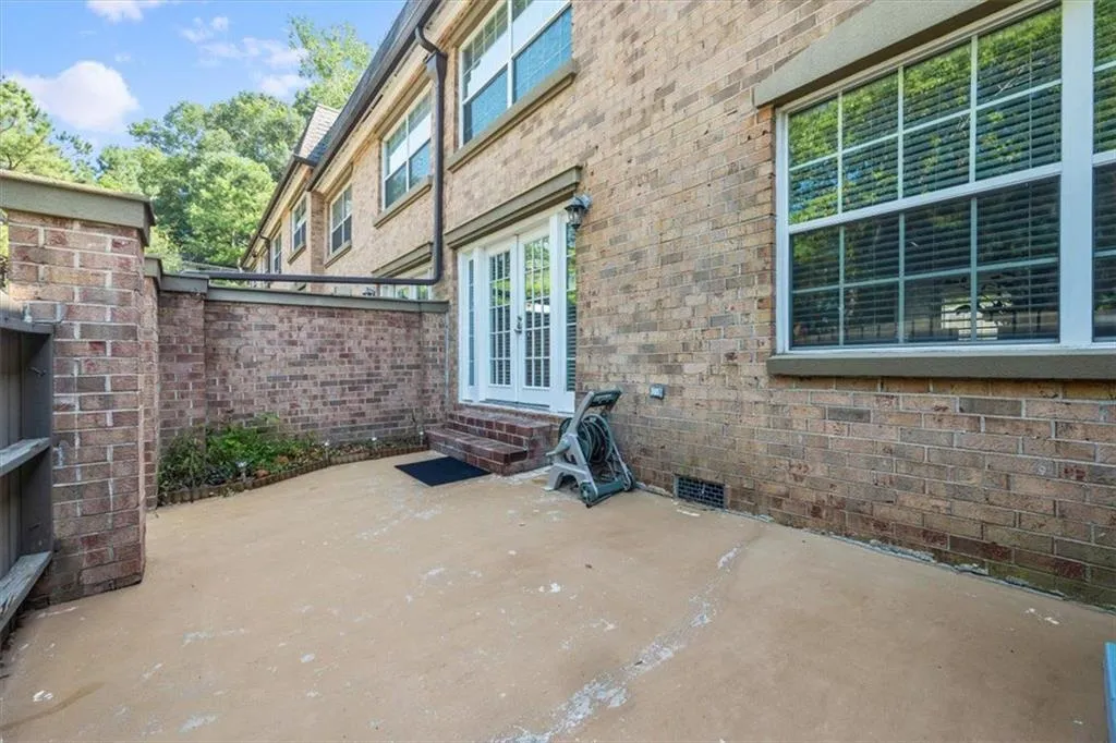 6980 Roswell Road Unit A5, Atlanta, Georgia 30328, 3 Bedrooms Bedrooms, ,2 BathroomsBathrooms,Residential,Sold,6980 Roswell Road Unit A5,7257926