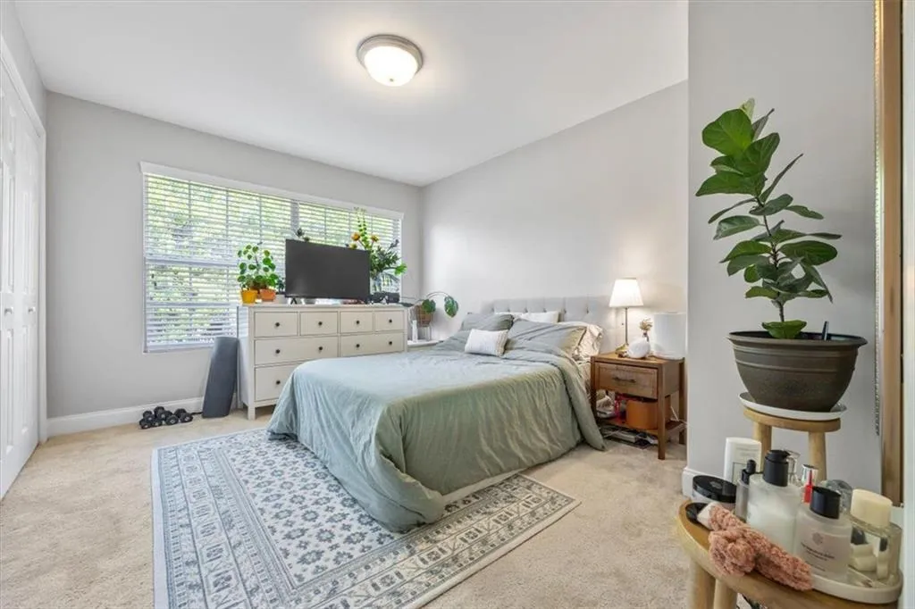 6980 Roswell Road Unit A5, Atlanta, Georgia 30328, 3 Bedrooms Bedrooms, ,2 BathroomsBathrooms,Residential,Sold,6980 Roswell Road Unit A5,7257926