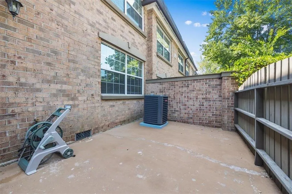 6980 Roswell Road Unit A5, Atlanta, Georgia 30328, 3 Bedrooms Bedrooms, ,2 BathroomsBathrooms,Residential,Sold,6980 Roswell Road Unit A5,7257926