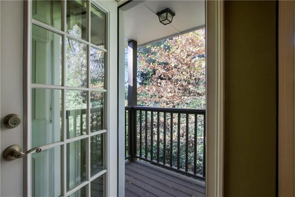 133 Chemin De Vie, Sandy Springs, Georgia 30342, 3 Bedrooms Bedrooms, ,3 BathroomsBathrooms,Residential,Sold,133 Chemin De Vie,6806930