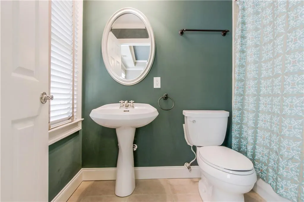 133 Chemin De Vie, Sandy Springs, Georgia 30342, 3 Bedrooms Bedrooms, ,3 BathroomsBathrooms,Residential,Sold,133 Chemin De Vie,6806930