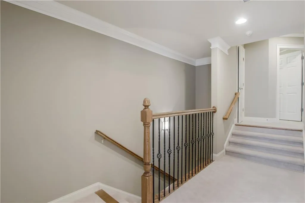 133 Chemin De Vie, Sandy Springs, Georgia 30342, 3 Bedrooms Bedrooms, ,3 BathroomsBathrooms,Residential,Sold,133 Chemin De Vie,6806930