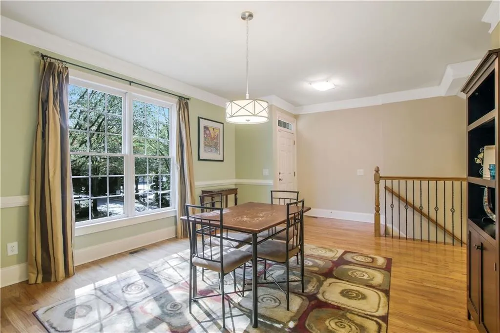 133 Chemin De Vie, Sandy Springs, Georgia 30342, 3 Bedrooms Bedrooms, ,3 BathroomsBathrooms,Residential,Sold,133 Chemin De Vie,6806930