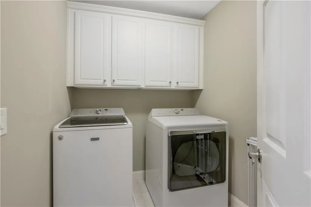 133 Chemin De Vie, Sandy Springs, Georgia 30342, 3 Bedrooms Bedrooms, ,3 BathroomsBathrooms,Residential,Sold,133 Chemin De Vie,6806930