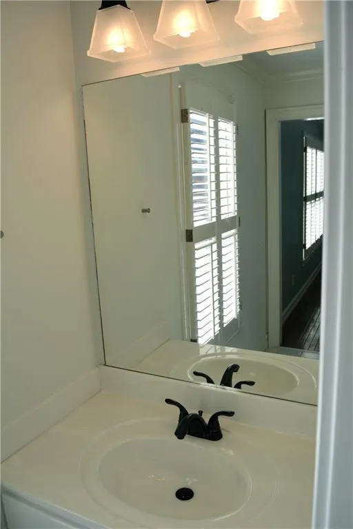 945 Roberts Landing Cove, Sandy Springs, Georgia 30350, 3 Bedrooms Bedrooms, ,3 BathroomsBathrooms,Residential,Sold,945 Roberts Landing Cove,5638000