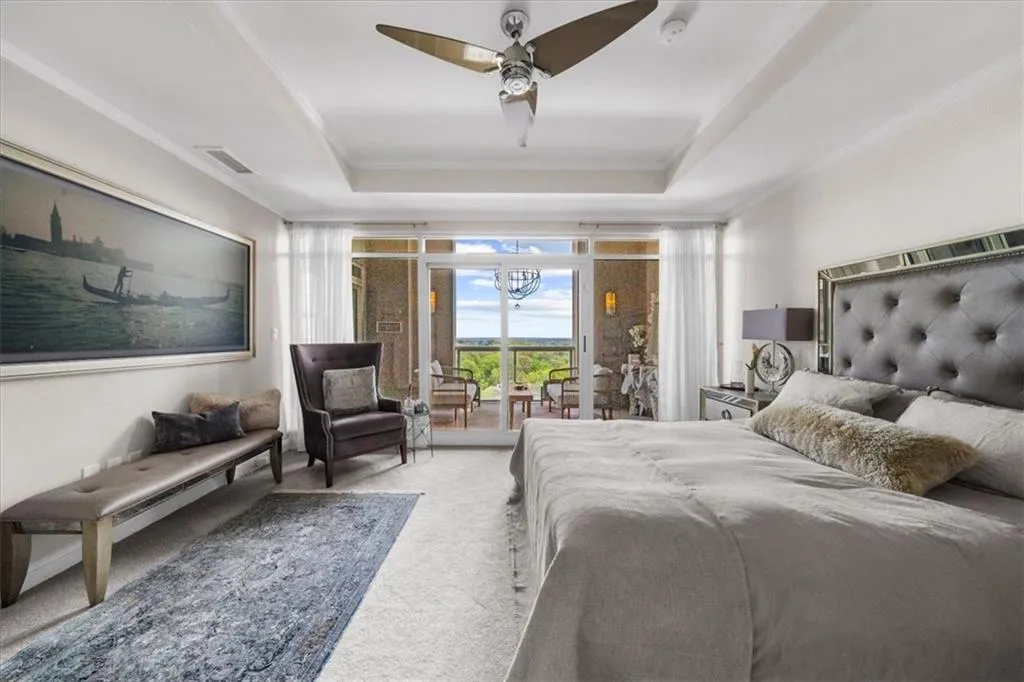 2881 Peachtree Road Ne Unit 1102, Atlanta, Georgia 30305, 2 Bedrooms Bedrooms, ,2 BathroomsBathrooms,Residential,For Sale,2881 Peachtree Road Ne Unit 1102,7574661