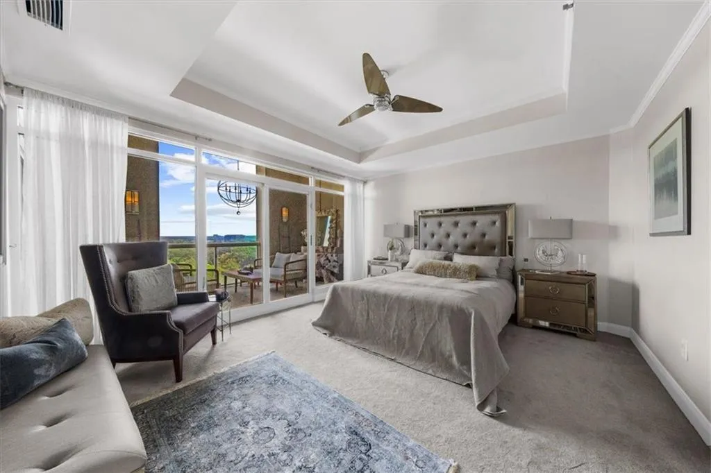 2881 Peachtree Road Ne Unit 1102, Atlanta, Georgia 30305, 2 Bedrooms Bedrooms, ,2 BathroomsBathrooms,Residential,For Sale,2881 Peachtree Road Ne Unit 1102,7574661