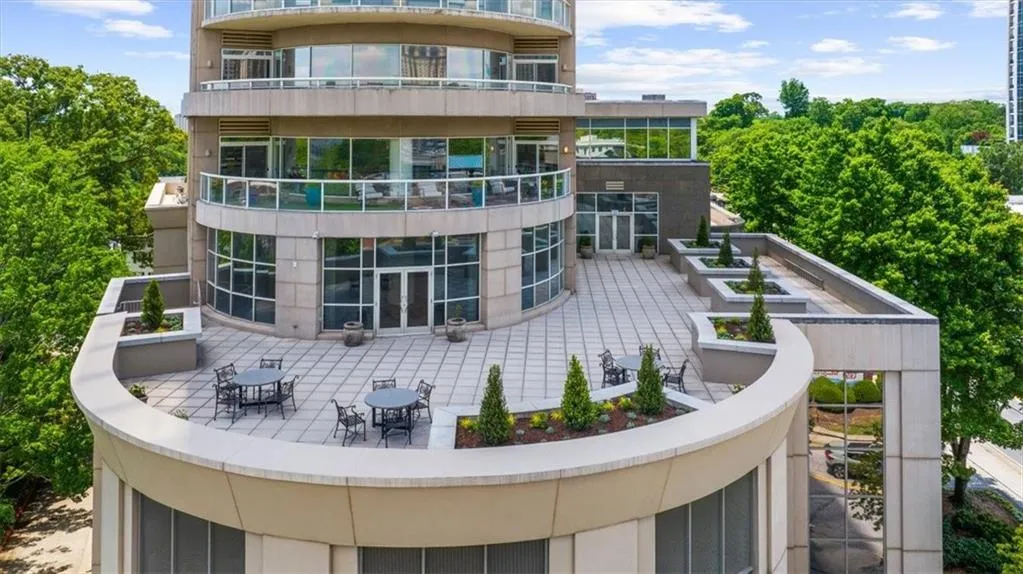 2881 Peachtree Road Ne Unit 1102, Atlanta, Georgia 30305, 2 Bedrooms Bedrooms, ,2 BathroomsBathrooms,Residential,For Sale,2881 Peachtree Road Ne Unit 1102,7574661