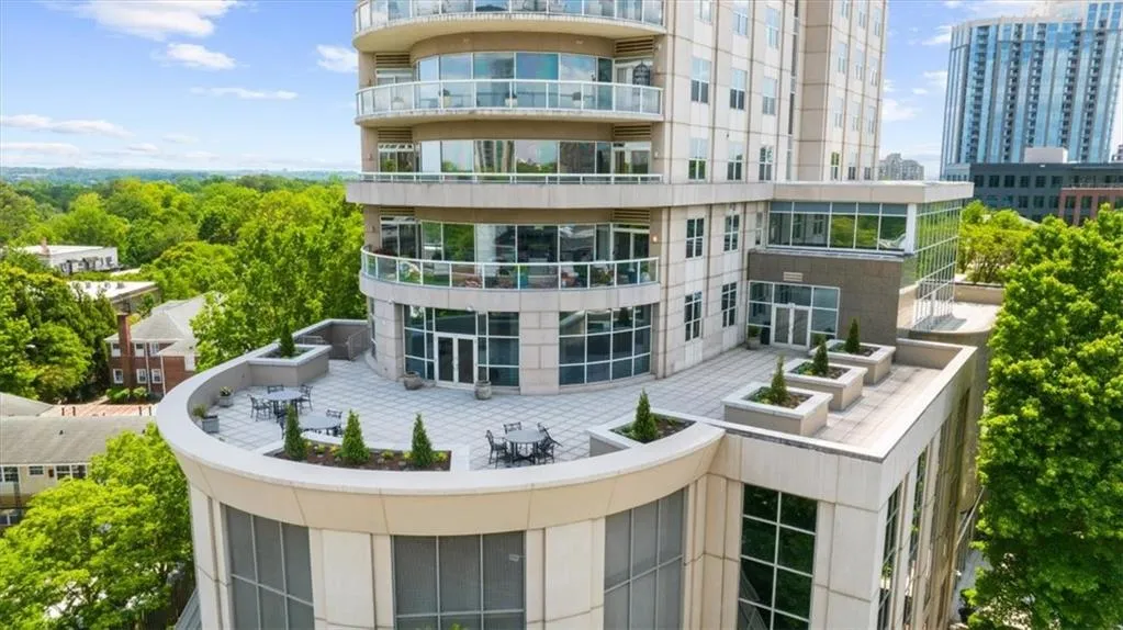 2881 Peachtree Road Ne Unit 1102, Atlanta, Georgia 30305, 2 Bedrooms Bedrooms, ,2 BathroomsBathrooms,Residential,For Sale,2881 Peachtree Road Ne Unit 1102,7574661