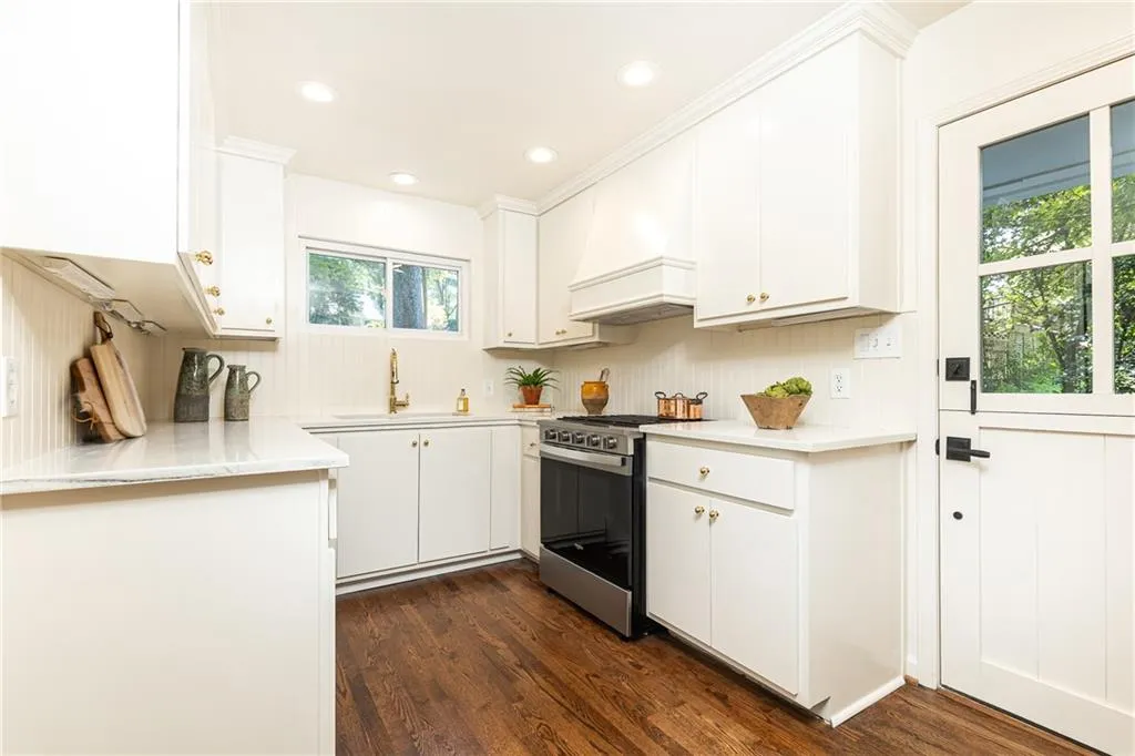 2891 Ridgemore Road Nw, Atlanta, Georgia 30318, 3 Bedrooms Bedrooms, ,3 BathroomsBathrooms,Residential,For Sale,2891 Ridgemore Road Nw,7650805