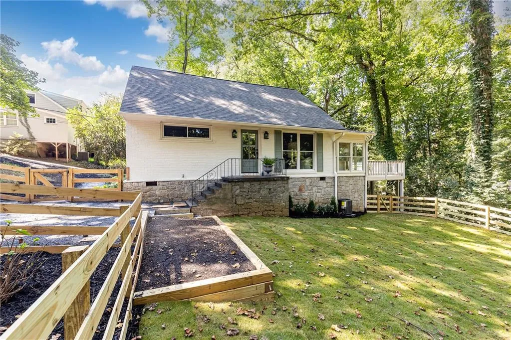 2891 Ridgemore Road Nw, Atlanta, Georgia 30318, 3 Bedrooms Bedrooms, ,3 BathroomsBathrooms,Residential,For Sale,2891 Ridgemore Road Nw,7650805