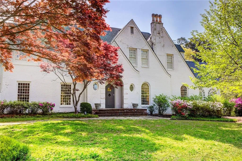 3119 Habersham Road Nw, Atlanta, Georgia 30305, 4 Bedrooms Bedrooms, 0 ,3 BathroomsBathrooms,Residential,For Sale,3119 Habersham Road Nw,7743550