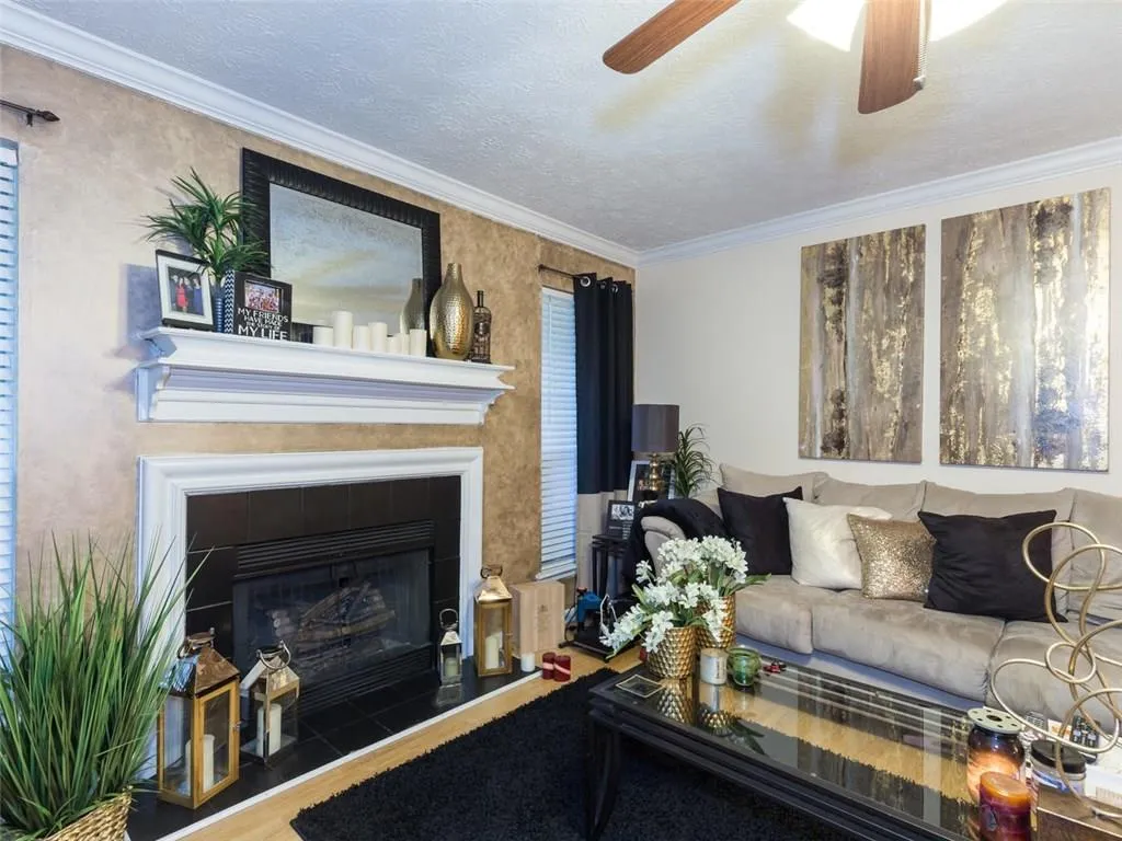 6806 Glenridge Drive Unit C, Atlanta, Georgia 30328, 2 Bedrooms Bedrooms, ,2 BathroomsBathrooms,Residential,Sold,6806 Glenridge Drive Unit C,6014378
